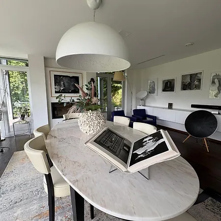 The White House Вилла